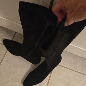 Elegant Black Suede Women's Boots
